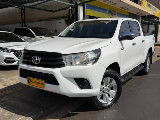TOYOTA HILUX 2.8 POWER PACK 4X4 CD 16V DIESEL 4P MANUAL TOYOTA HILUX 2.8 POWER PACK 4X4 CD 16V DIESEL 4P MANUAL